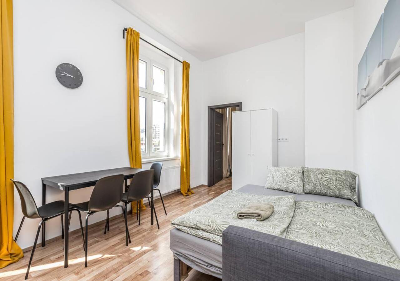 Crimson Charm Apartment Prague Exterior photo