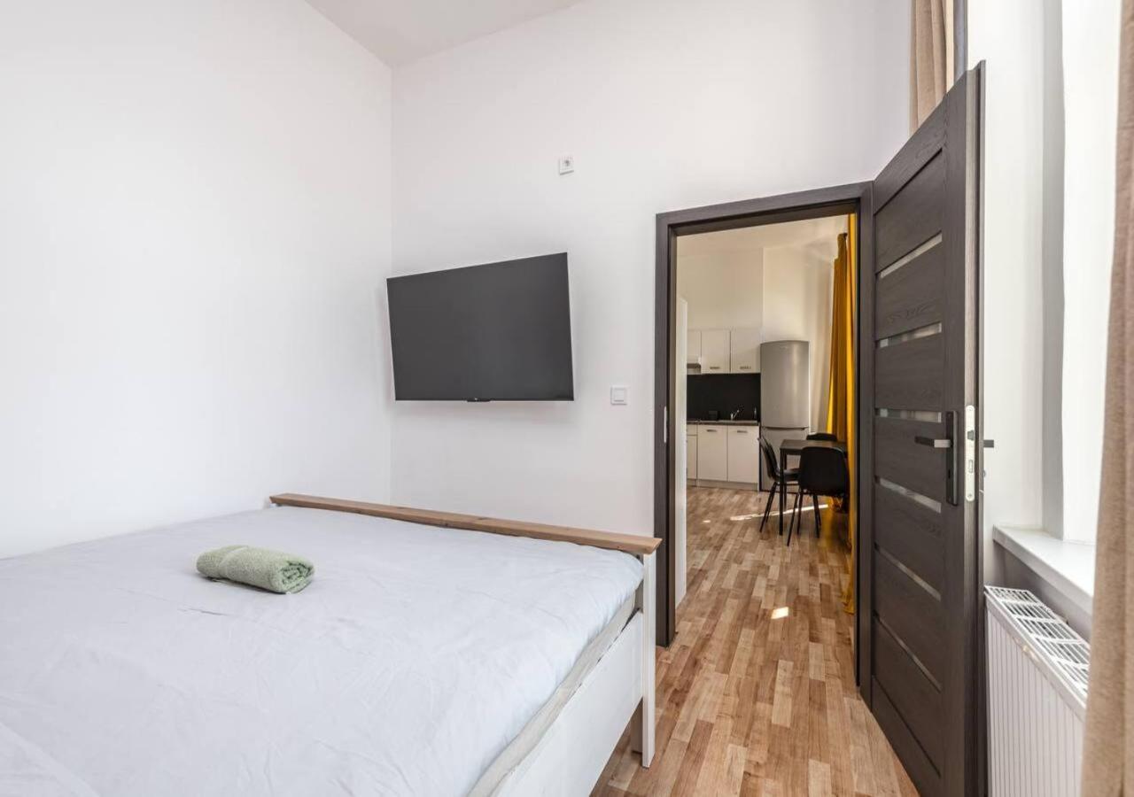 Crimson Charm Apartment Prague Exterior photo
